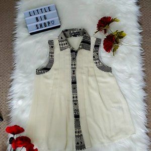 Papillon Sleeveless Button Up, Size S